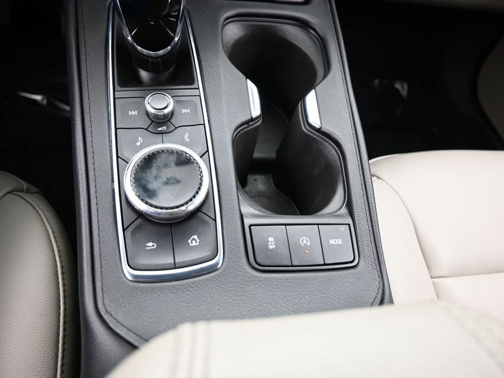 Used 2023 Cadillac XT4 Luxury image 26