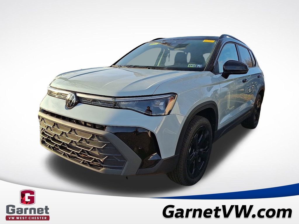 Certified 2025 Volkswagen Taos SE image 3