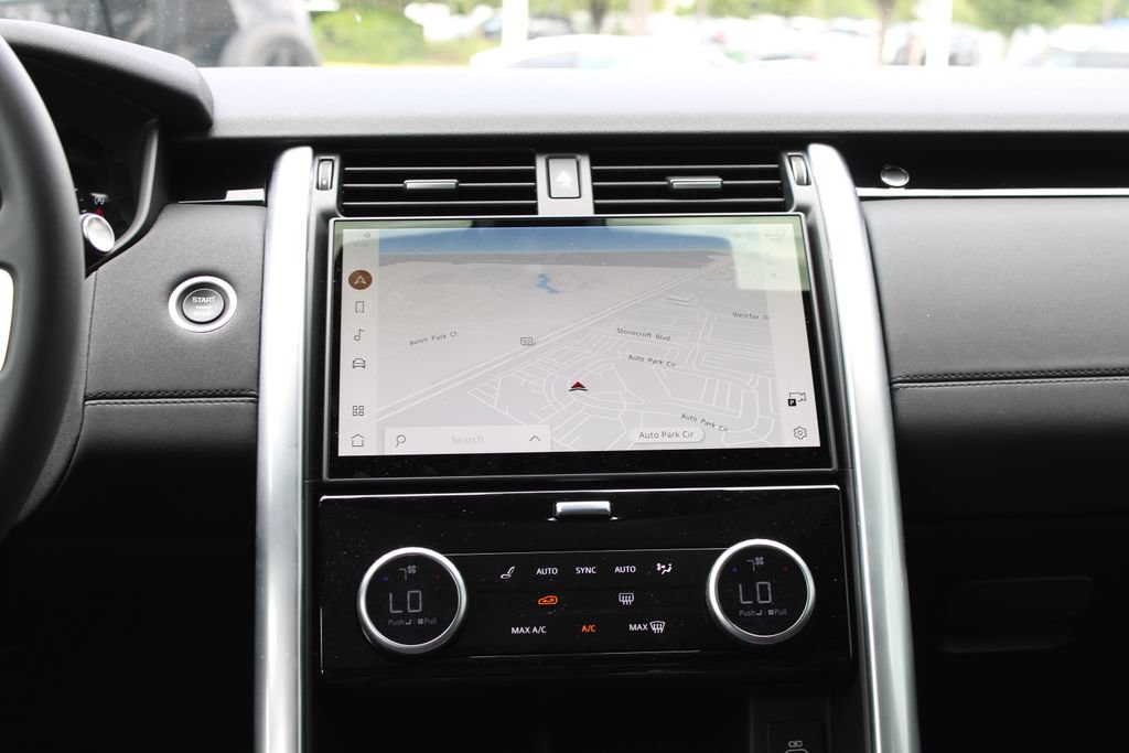 Certified 2025 Land Rover Discovery S AWD/4WD image 9