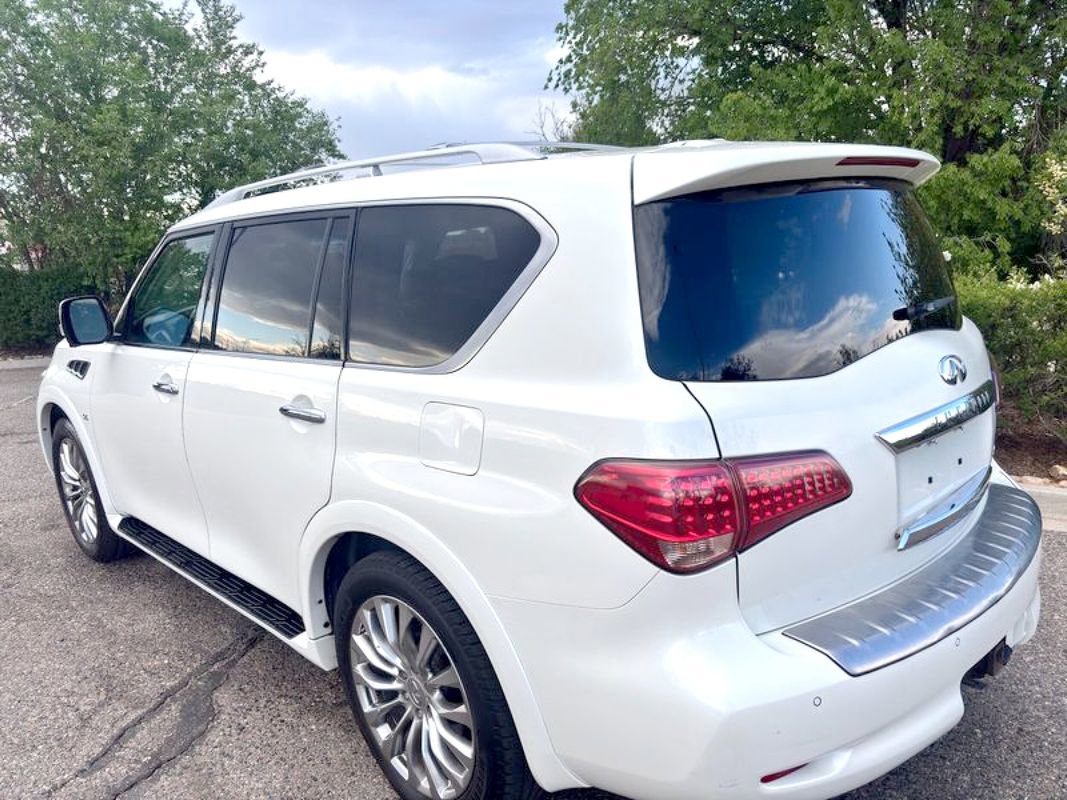 Used 2015 INFINITI QX80 Luxe w/ 22" Wheel Package AWD/4WD image 8