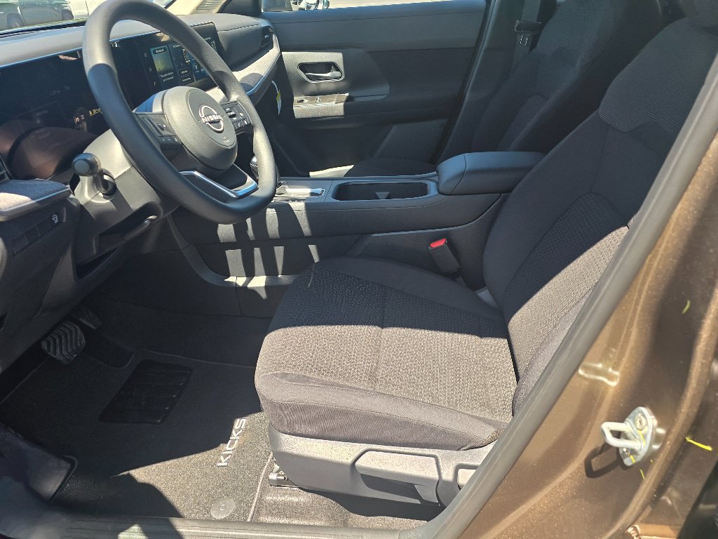 New 2026 Nissan Kicks S FWD image 5