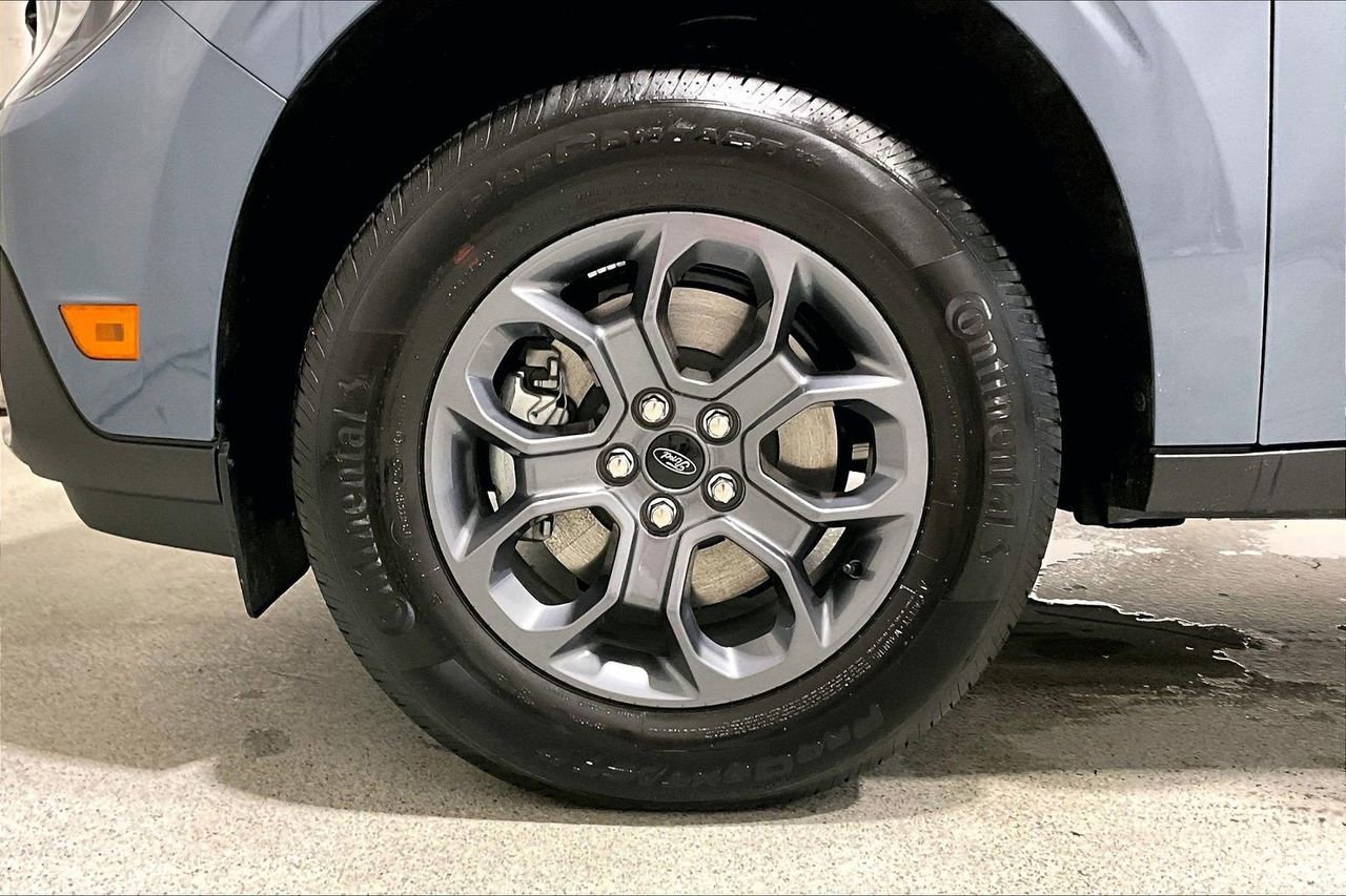 Used 2025 Ford Maverick XLT w/ Equipment Group 302A image 8