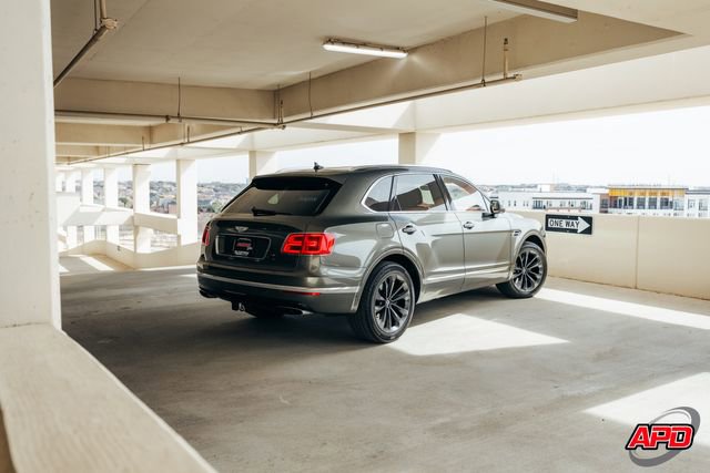 Used 2017 Bentley Bentayga image 63