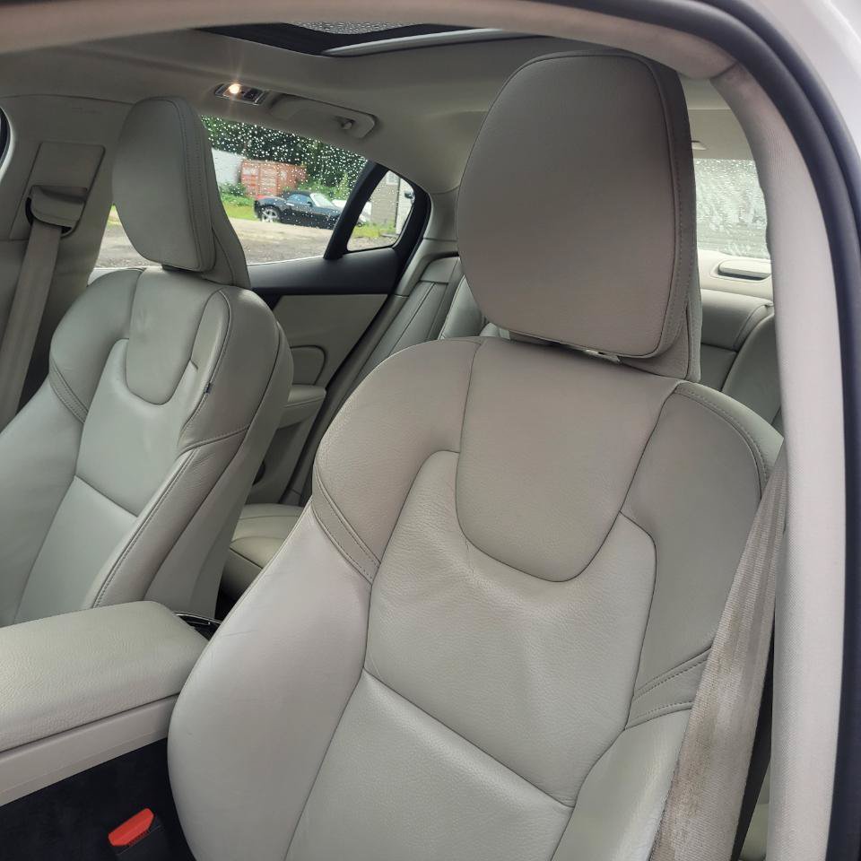 Used 2021 Volvo S60 T5 Inscription AWD/4WD image 12