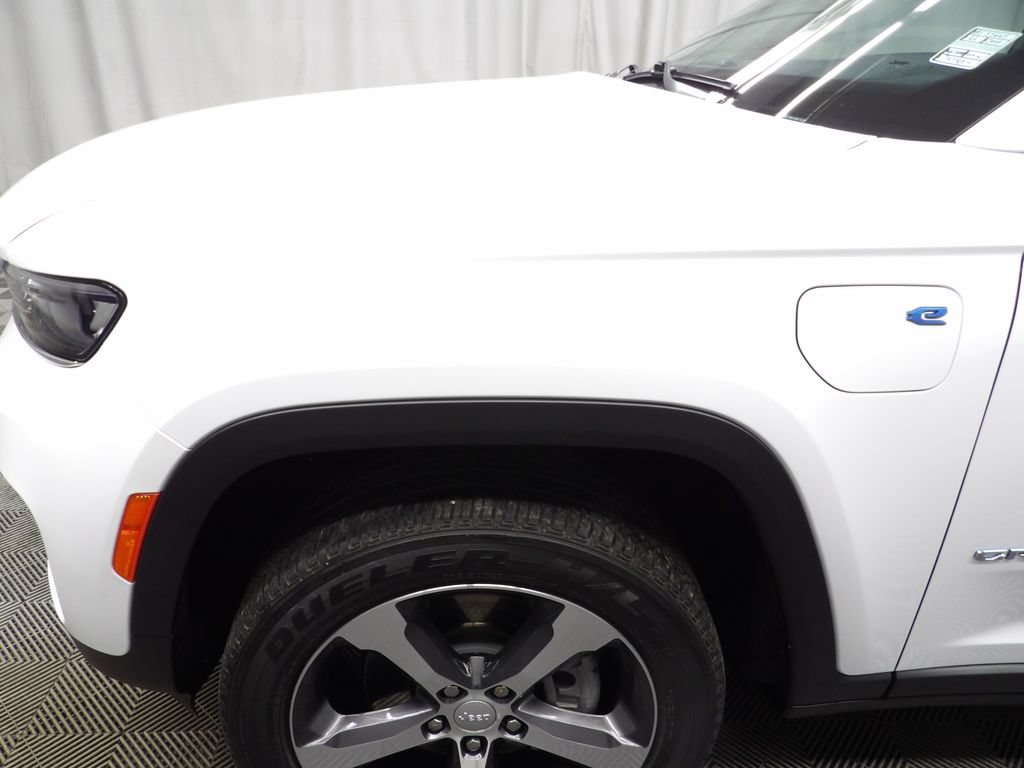 Used 2022 Jeep Grand Cherokee Limited 4xe AWD/4WD image 38
