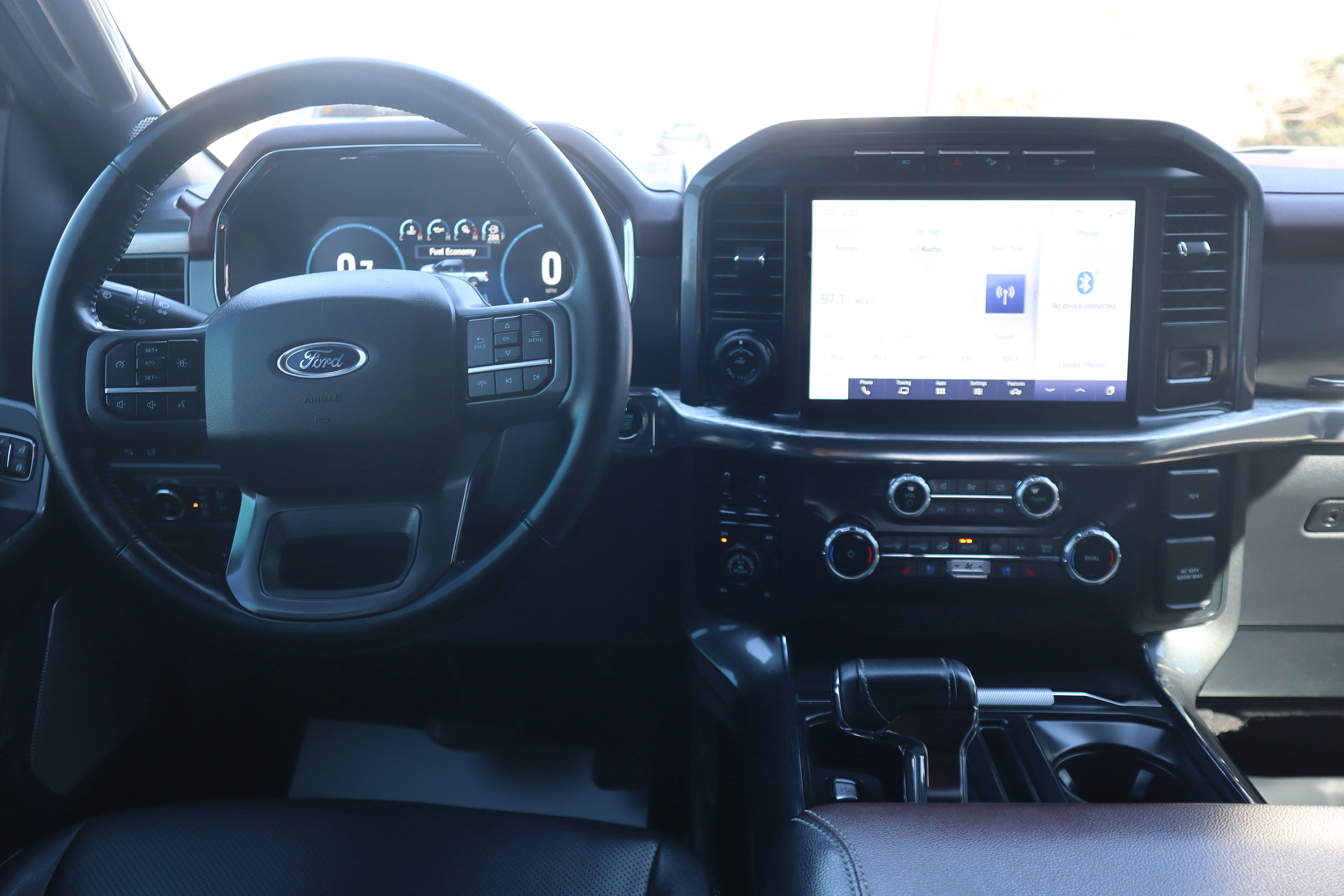 Used 2022 Ford F150 Lariat w/ Max Trailer Tow Package image 14