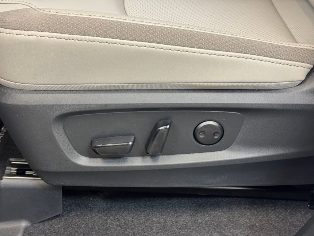 New 2026 Nissan Pathfinder SL image 10