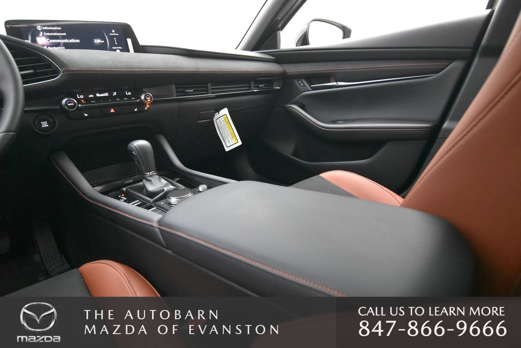 Certified 2025 MAZDA MAZDA3 Carbon AWD/4WD image 25