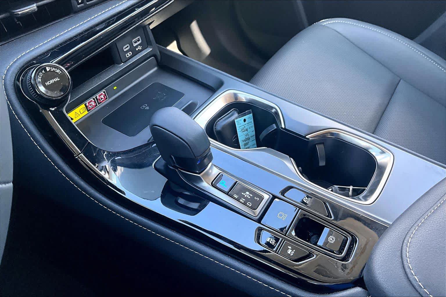 Used 2022 Lexus NX 350h AWD image 16