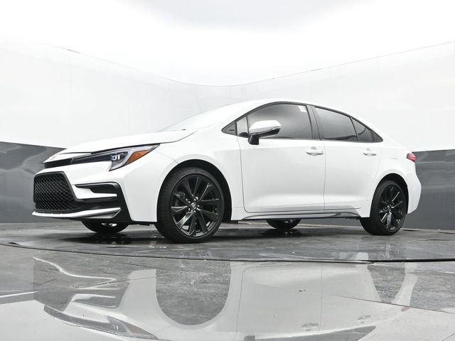 Used 2024 Toyota Corolla SE image 27