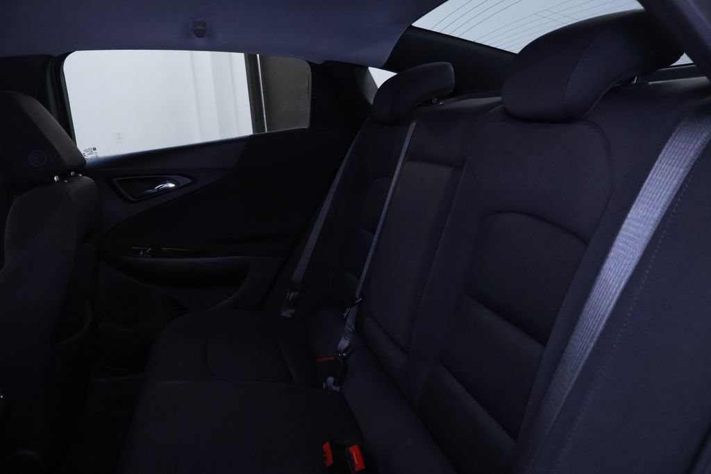 Used 2025 Chevrolet Malibu LT FWD image 14
