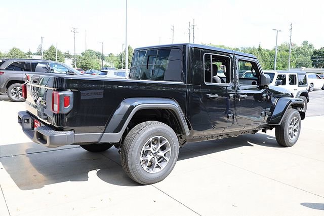 New 2025 Jeep Gladiator Sport image 8