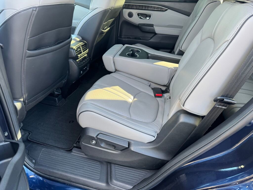 Used 2023 Honda Pilot Elite image 15