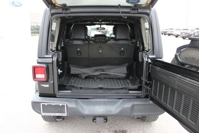 Used 2023 Jeep Wrangler Unlimited Sport AWD/4WD image 7