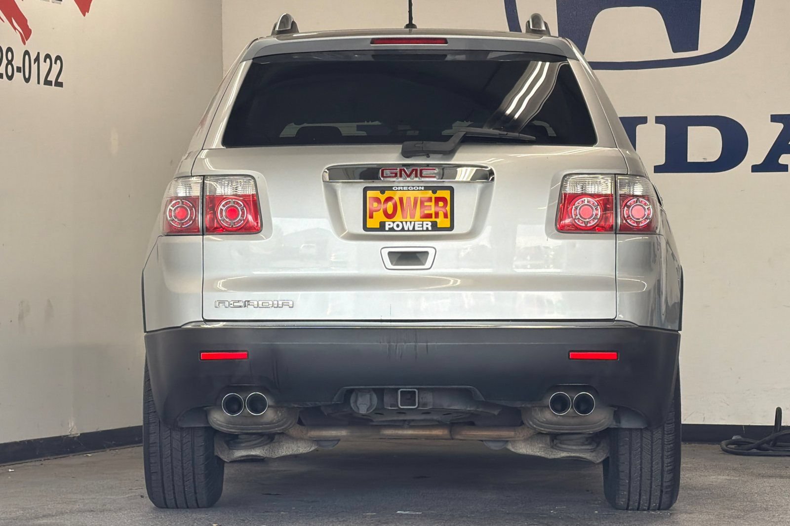 Used 2009 GMC Acadia SLT w/ Visibility Package FWD image 4