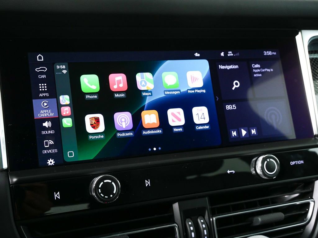 Certified 2025 Porsche Macan GTS image 17