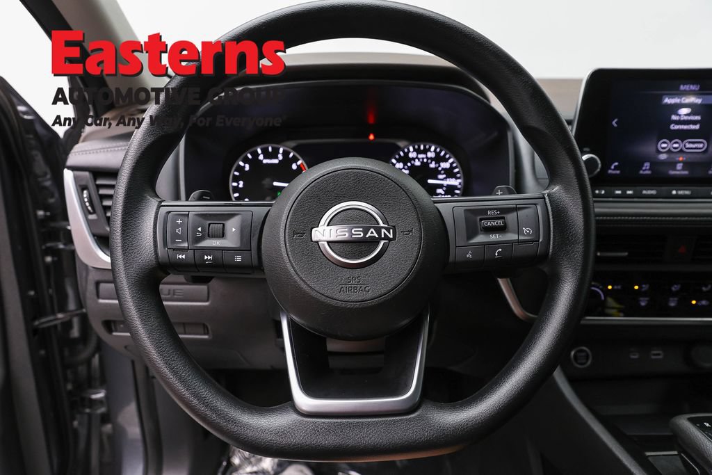 Used 2023 Nissan Rogue S AWD/4WD image 10
