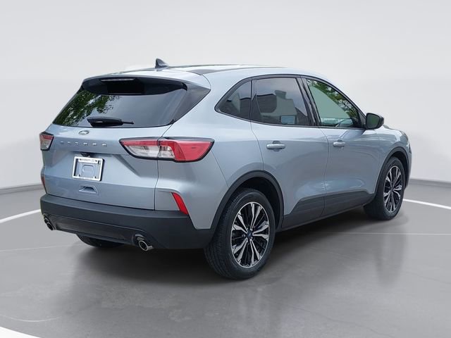 Certified 2022 Ford Escape SE w/ SE Sport Appearance Package FWD image 3