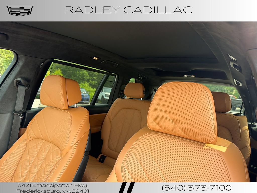 Used 2023 BMW X7 xDrive40i w/ Executive Package AWD/4WD image 2