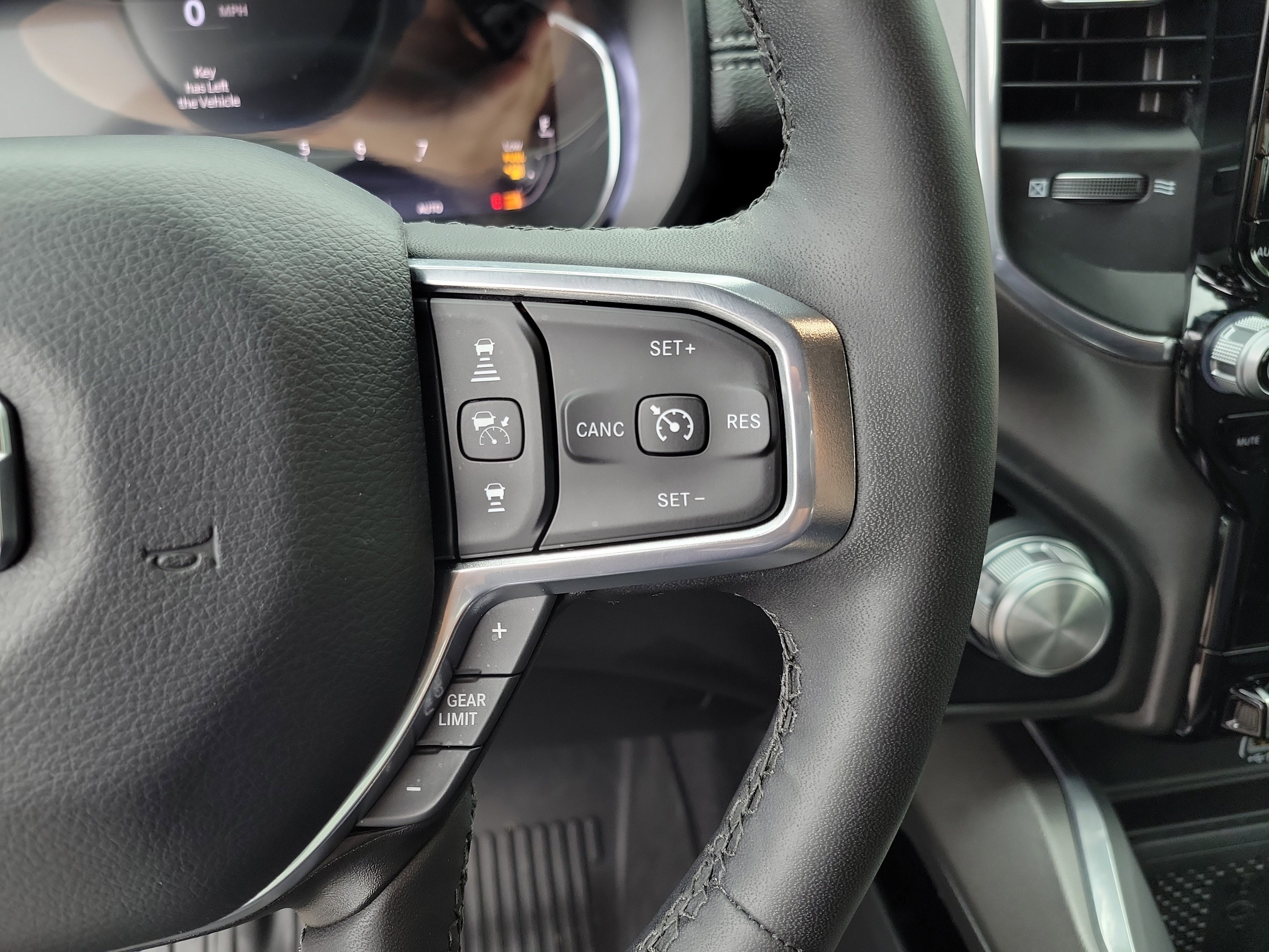 Used 2025 RAM 1500 Laramie image 13