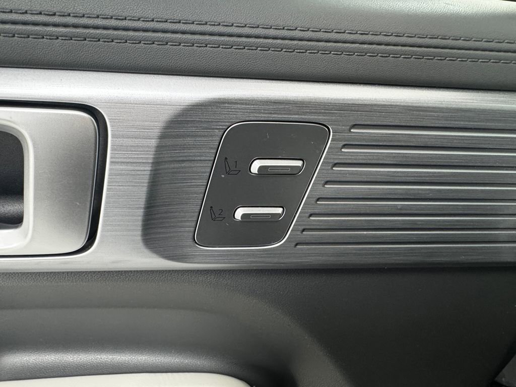 Used 2024 Hyundai Santa Fe Limited image 25