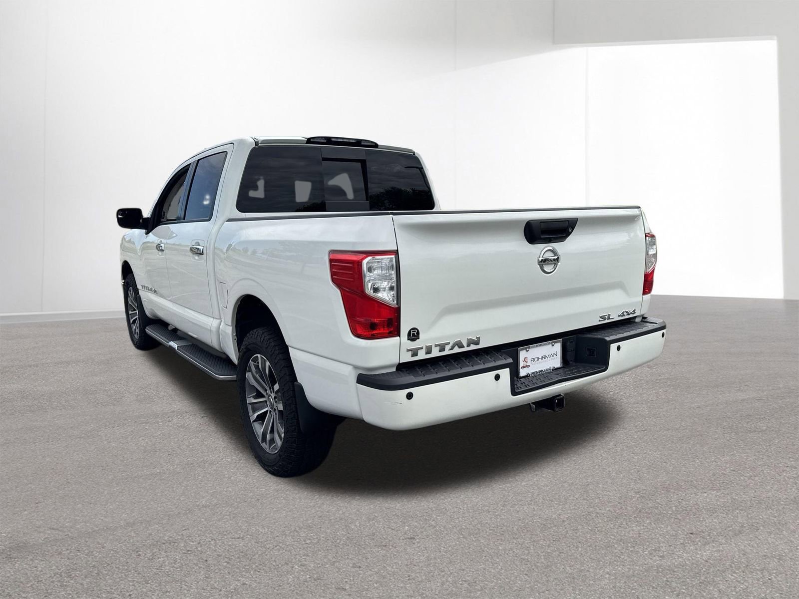 Used 2019 Nissan Titan SL AWD/4WD image 5
