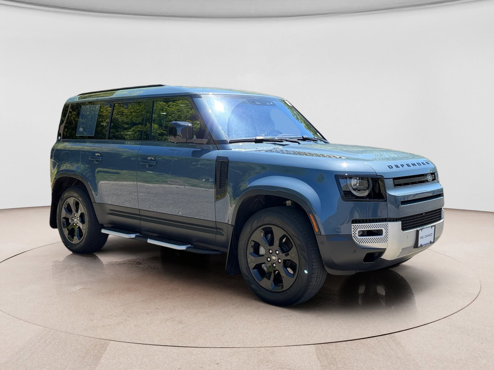 Used 2023 Land Rover Defender 110 SE AWD/4WD image 7