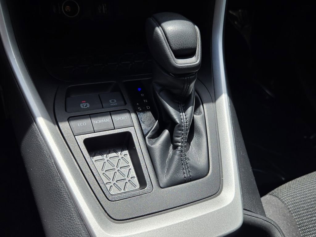 Used 2023 Toyota RAV4 LE image 20