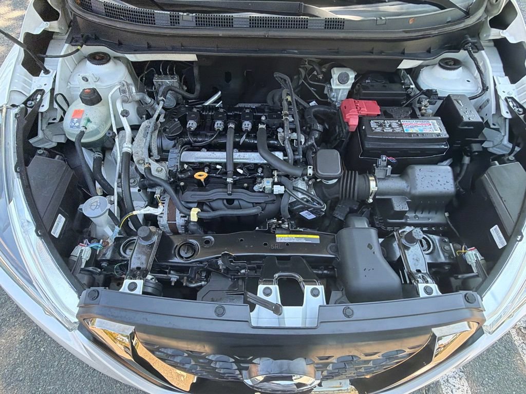 Used 2019 Nissan Kicks SR FWD image 32