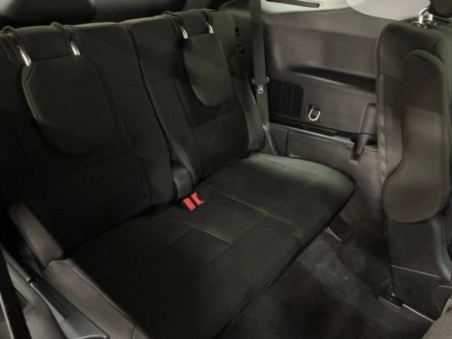 Used 2023 Ford Explorer XLT image 17