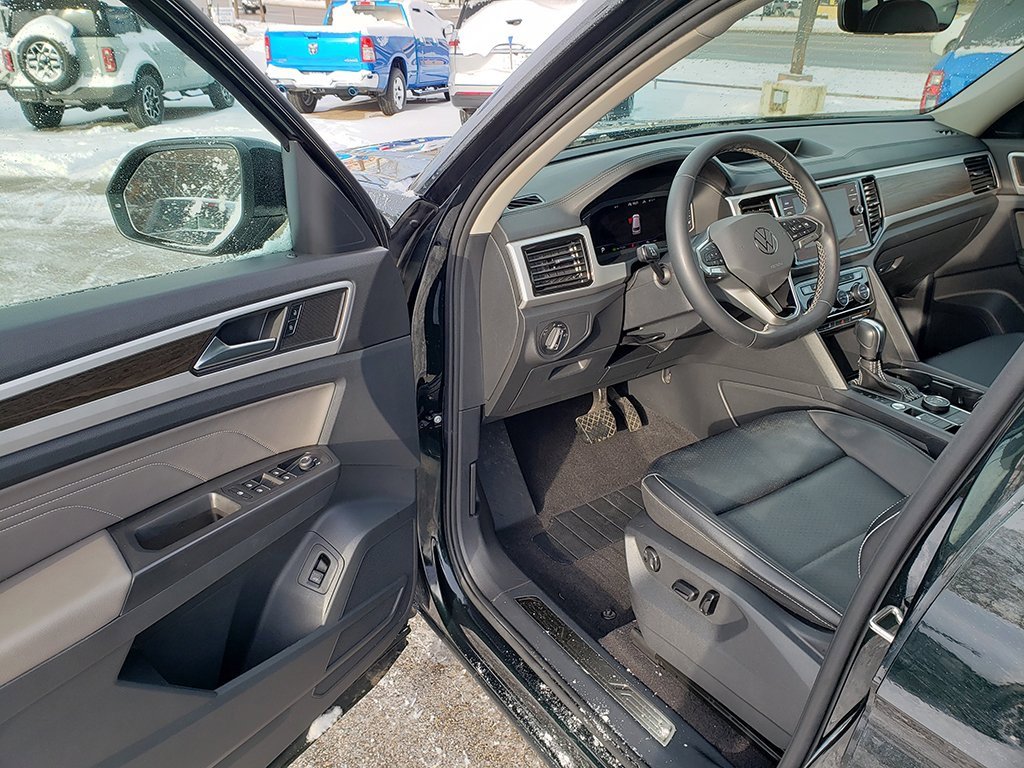Used 2022 Volkswagen Atlas SE image 9