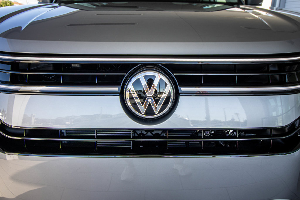 New 2027 Volkswagen Atlas SE FWD image 6