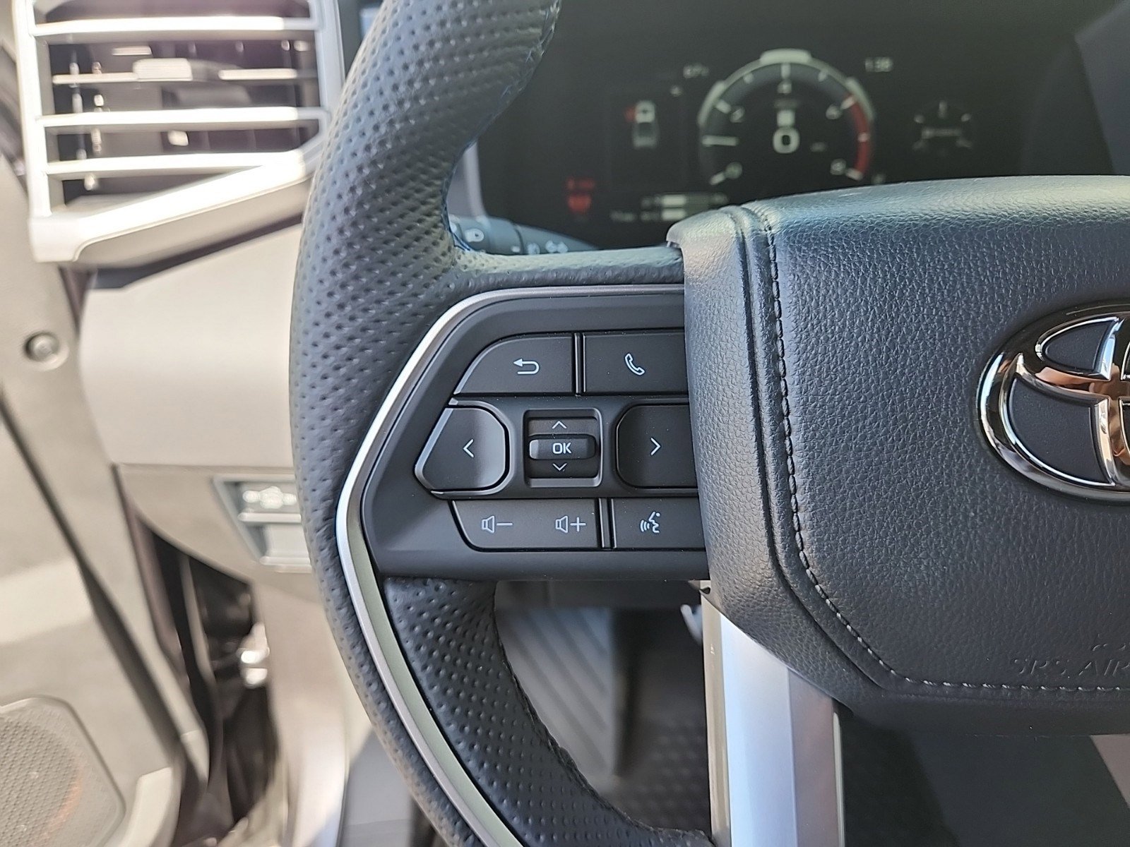 New 2025 Toyota Tundra Platinum image 13