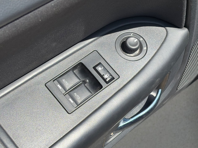 Used 2013 Dodge Challenger R/T RWD image 13