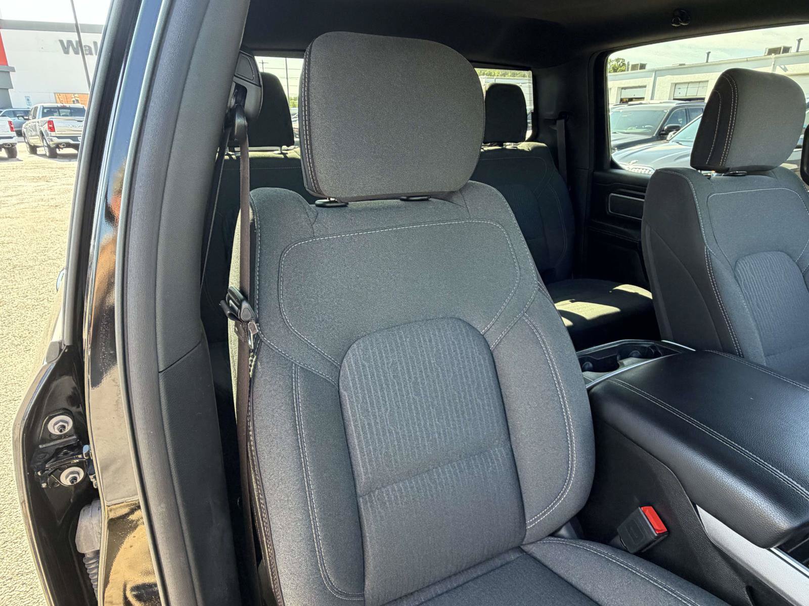 Used 2022 RAM 1500 Big Horn AWD/4WD image 32