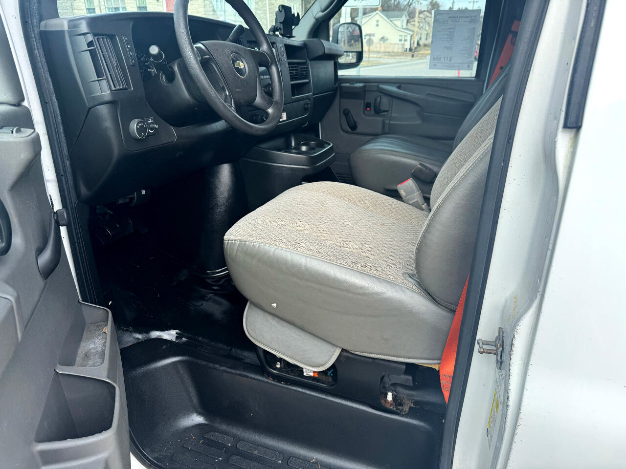 Used 2014 Chevrolet Express 1500 image 14