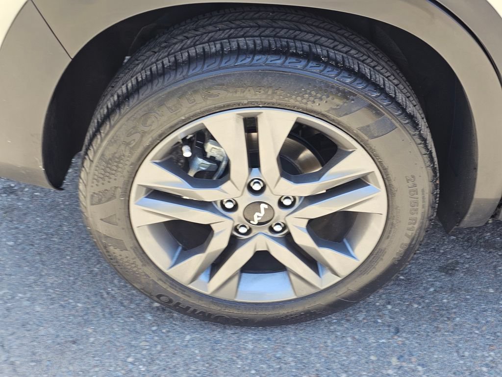Used 2023 Kia Seltos S FWD image 8