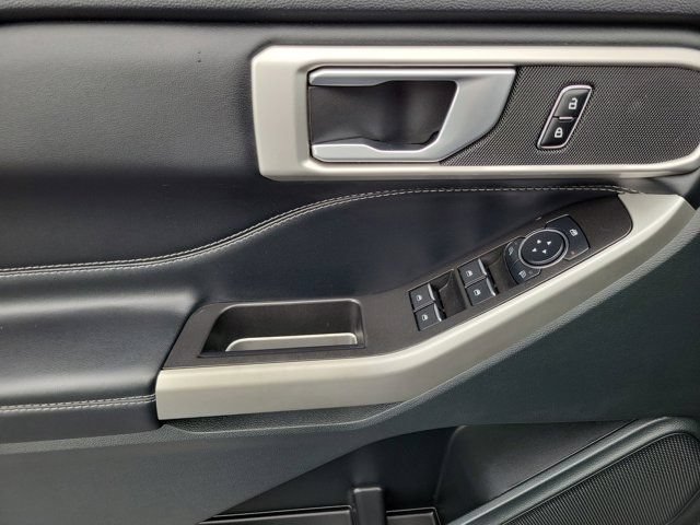 Certified 2023 Ford Explorer XLT RWD image 15
