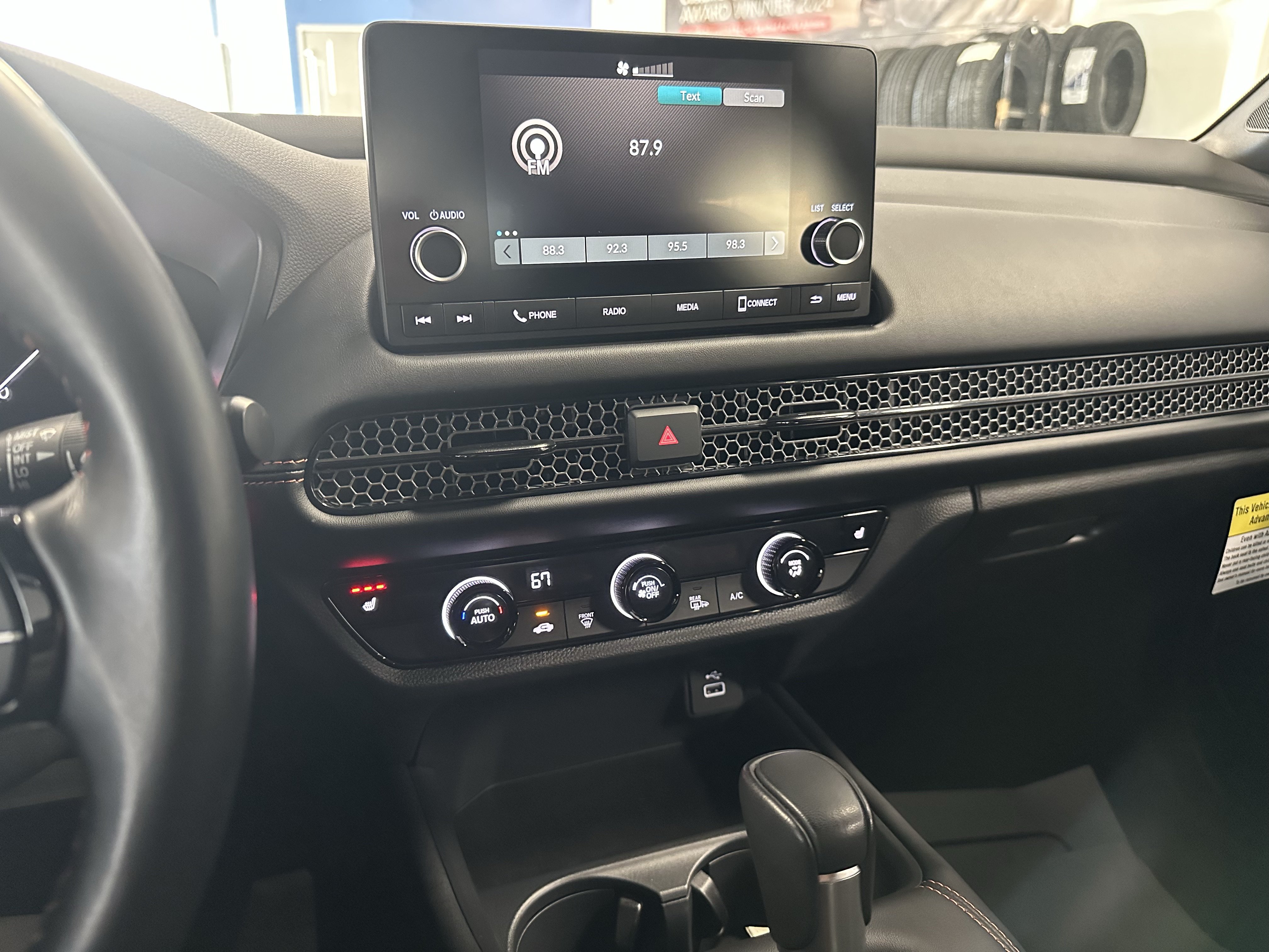 Used 2025 Honda HR-V Sport image 14