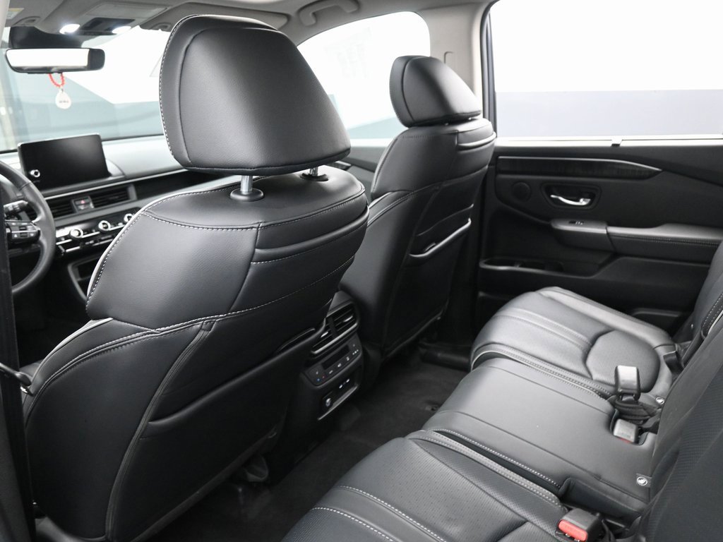 Used 2024 Honda Pilot Elite image 36