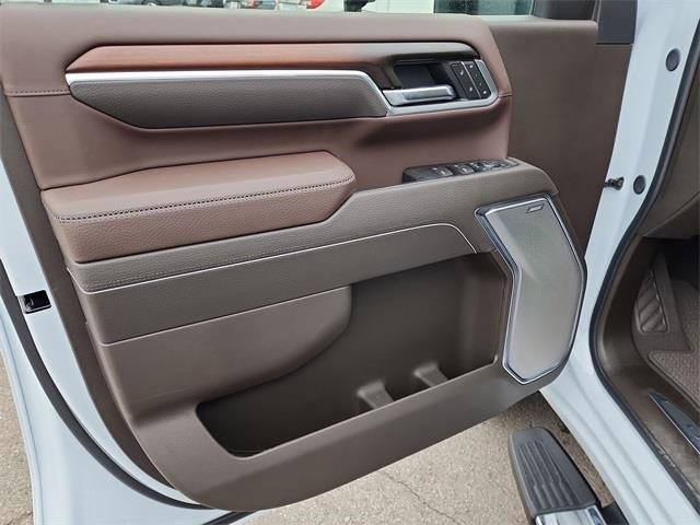 New 2026 GMC Sierra 3500 Denali w/ Denali Reserve Package image 15