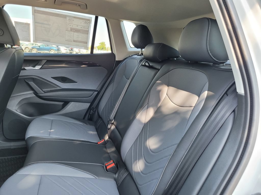 New 2026 Volkswagen Tiguan SE AWD/4WD image 13