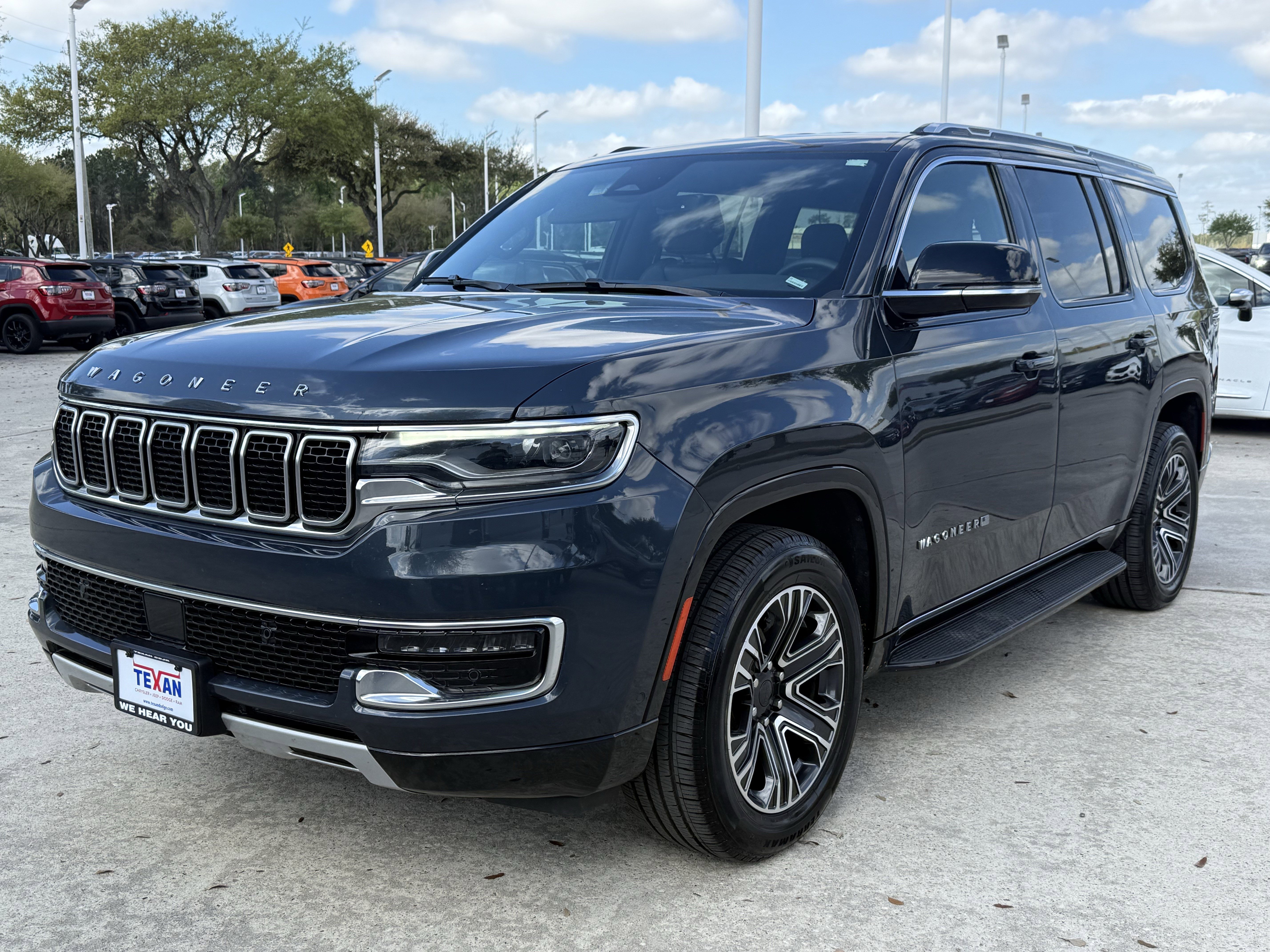 Used 2024 Jeep Wagoneer Series II RWD image 9