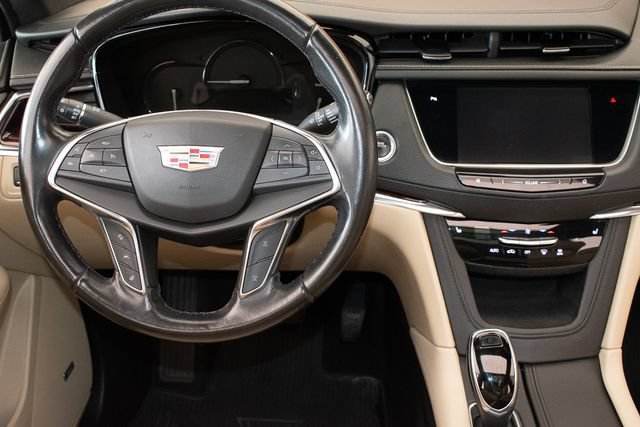 Used 2019 Cadillac XT5 Luxury FWD image 16