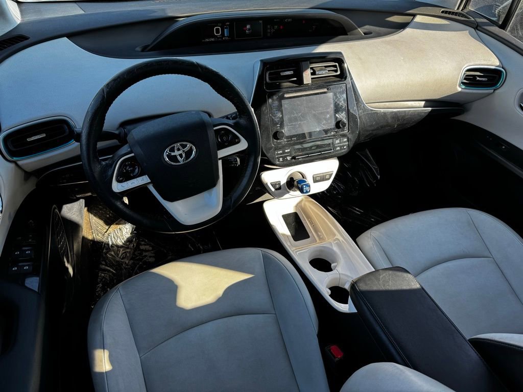 Used 2016 Toyota Prius Four image 8