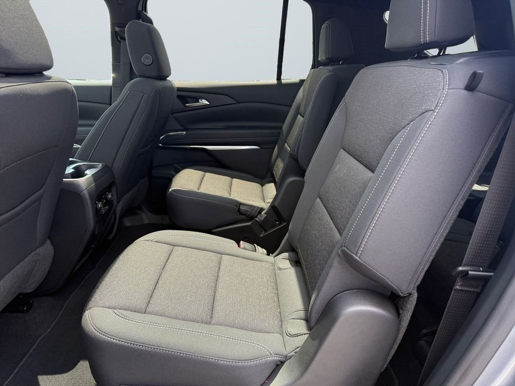 New 2026 Chevrolet Traverse LT w/ Sun and Wheel Package AWD/4WD image 13