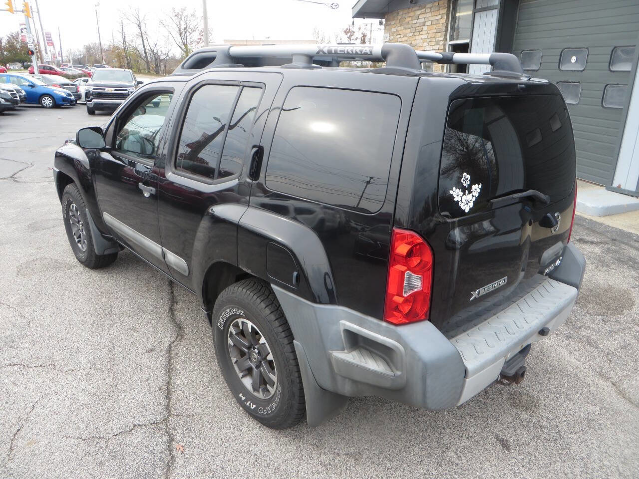 Used 2015 Nissan Xterra PRO-4X w/ Pro-4x Leather Package image 27