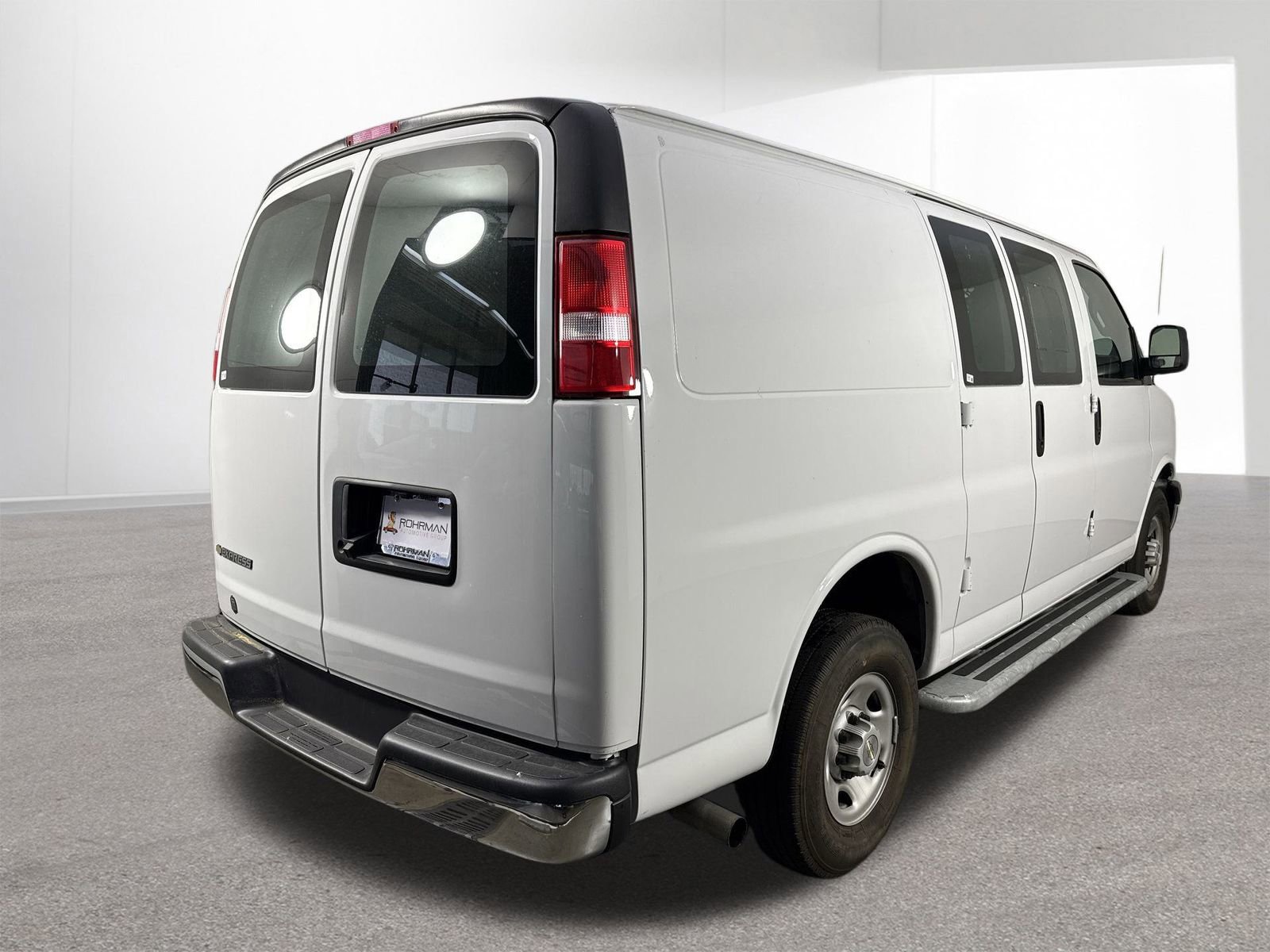 Used 2023 Chevrolet Express 2500 w/ Driver Convenience Package image 33