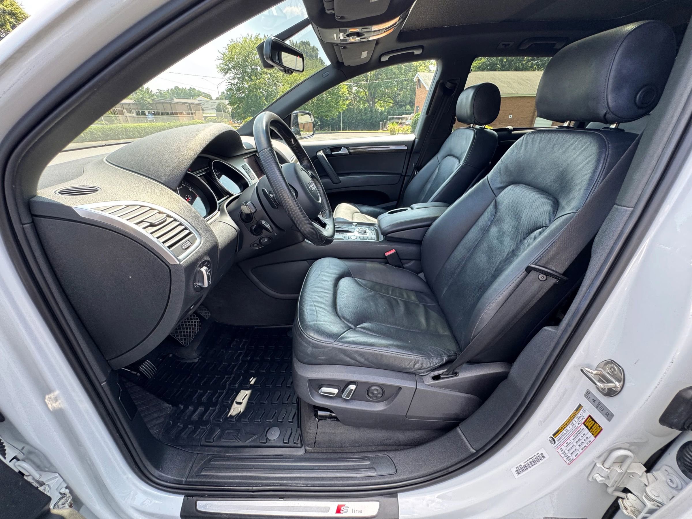 Used 2015 Audi Q7 3.0T S line Prestige w/ Sport Edition image 11