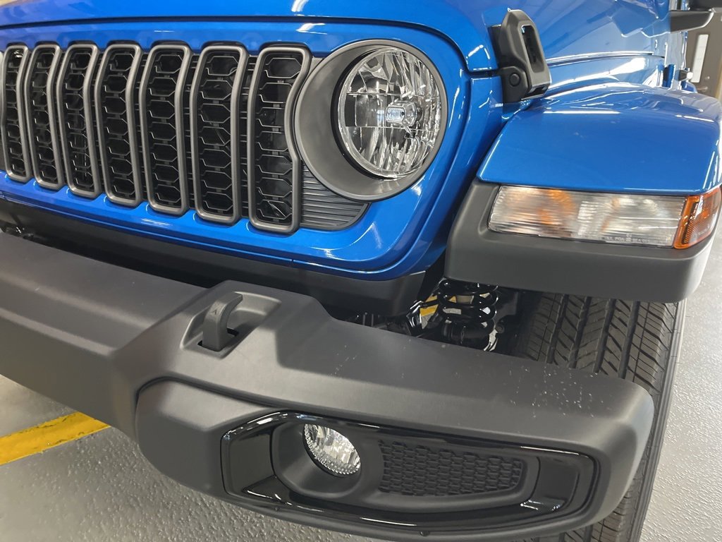 New 2026 Jeep Gladiator Sport image 10